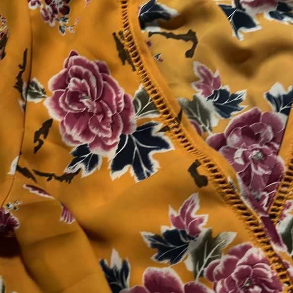 Colorful blouse - Picture 5 of 7